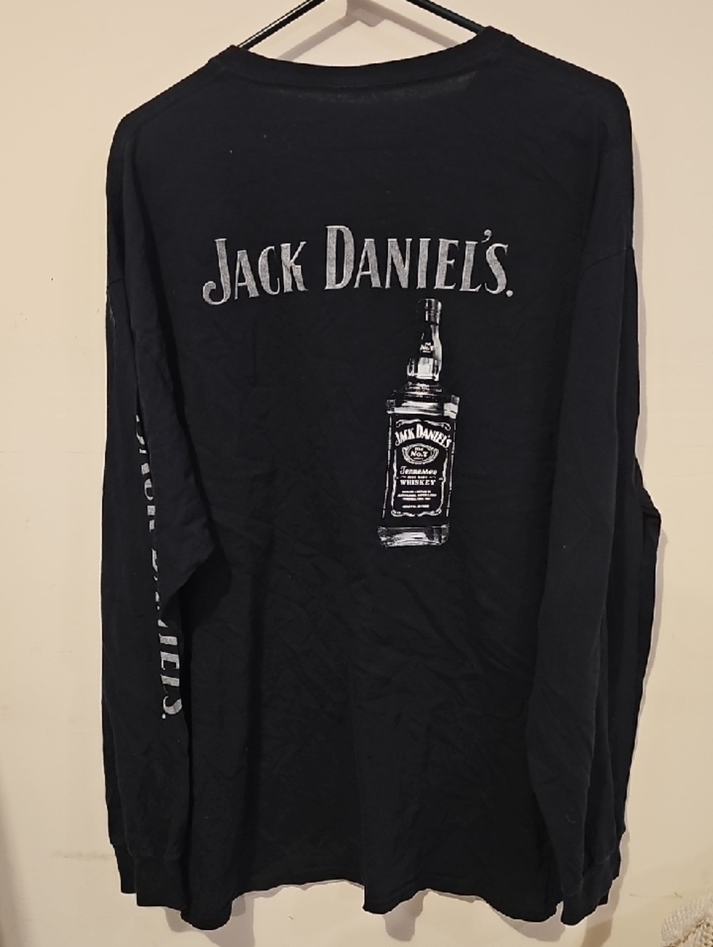 JACK DANIELS, long sleeve  top. Size 2xl Black And Gray